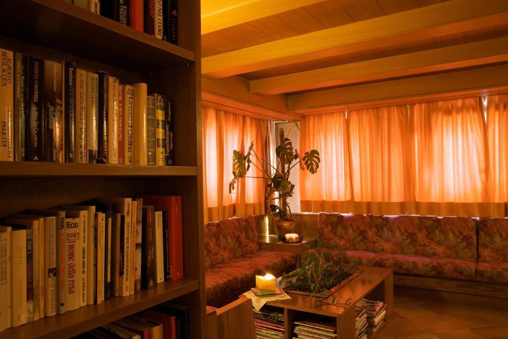 Albergo Bellaria Carano  Dış mekan fotoğraf