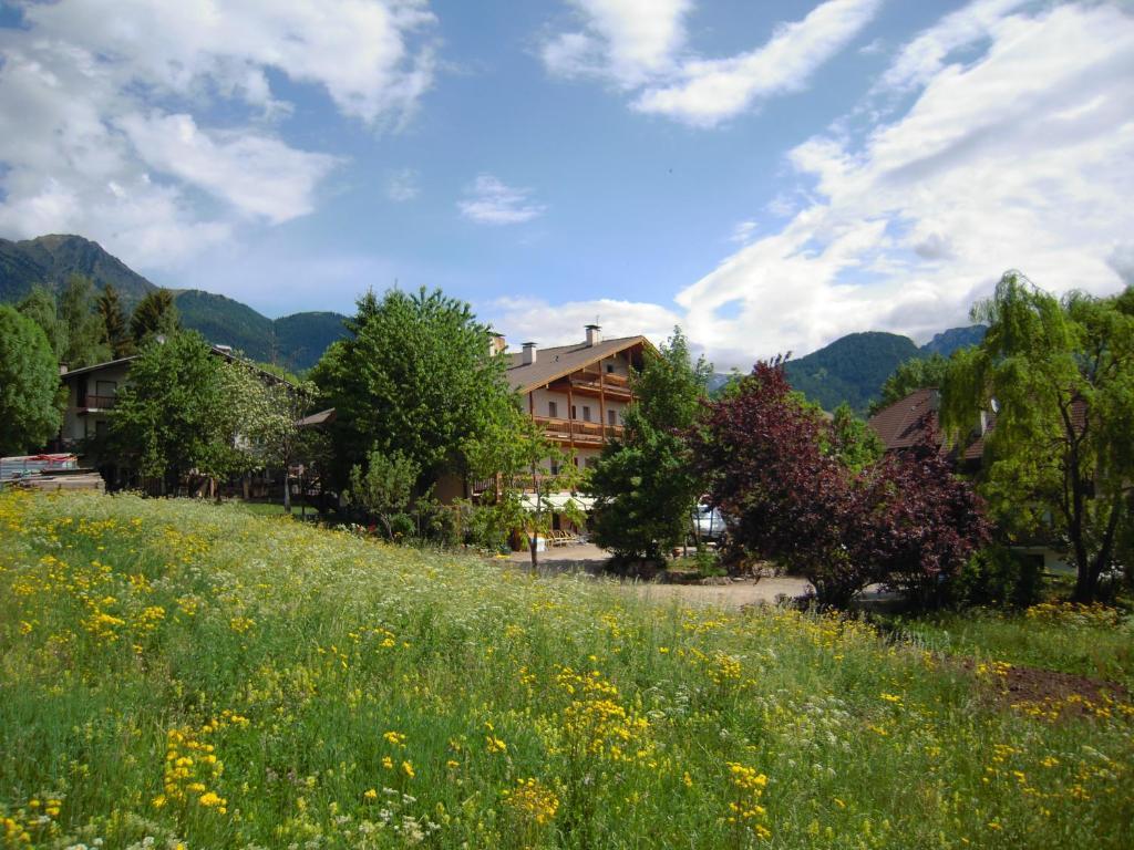 Albergo Bellaria Carano  Dış mekan fotoğraf