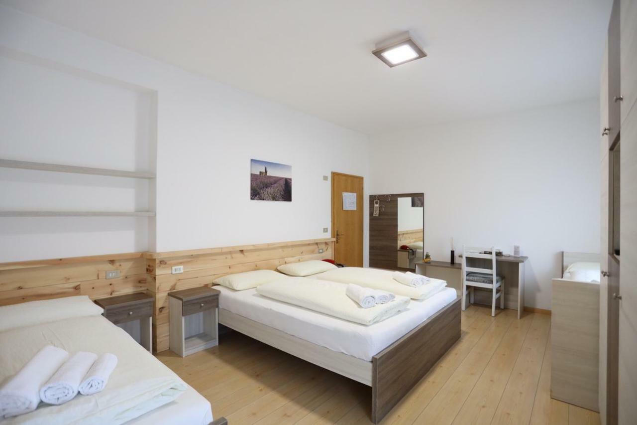 Albergo Bellaria Carano  Dış mekan fotoğraf